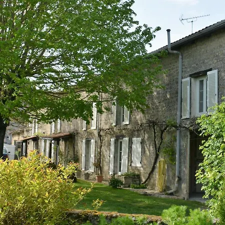 Les Noyers *