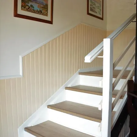 Les Noyers Bed & Breakfast *
