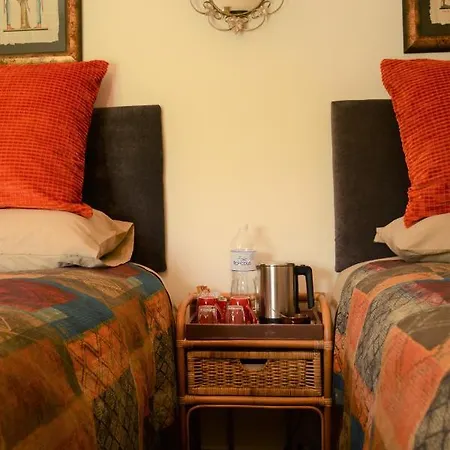Les Noyers Aulnay Bed & Breakfast Aulnay (Charente-Maritime)