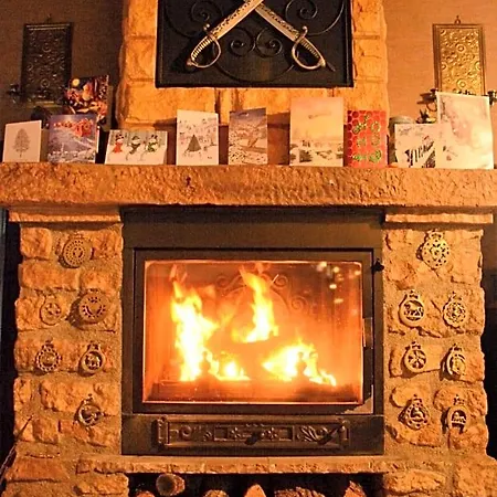 Les Noyers Aulnay (Charente-Maritime)